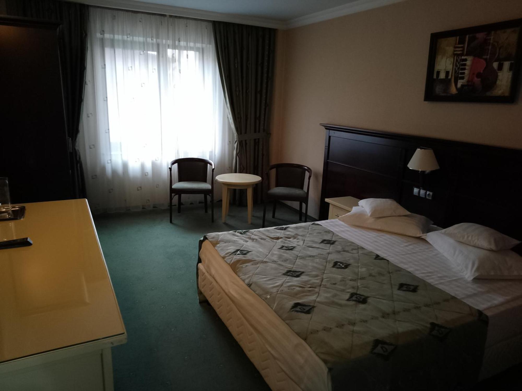 Hotel Rapsodia City Center Botoşani Dış mekan fotoğraf