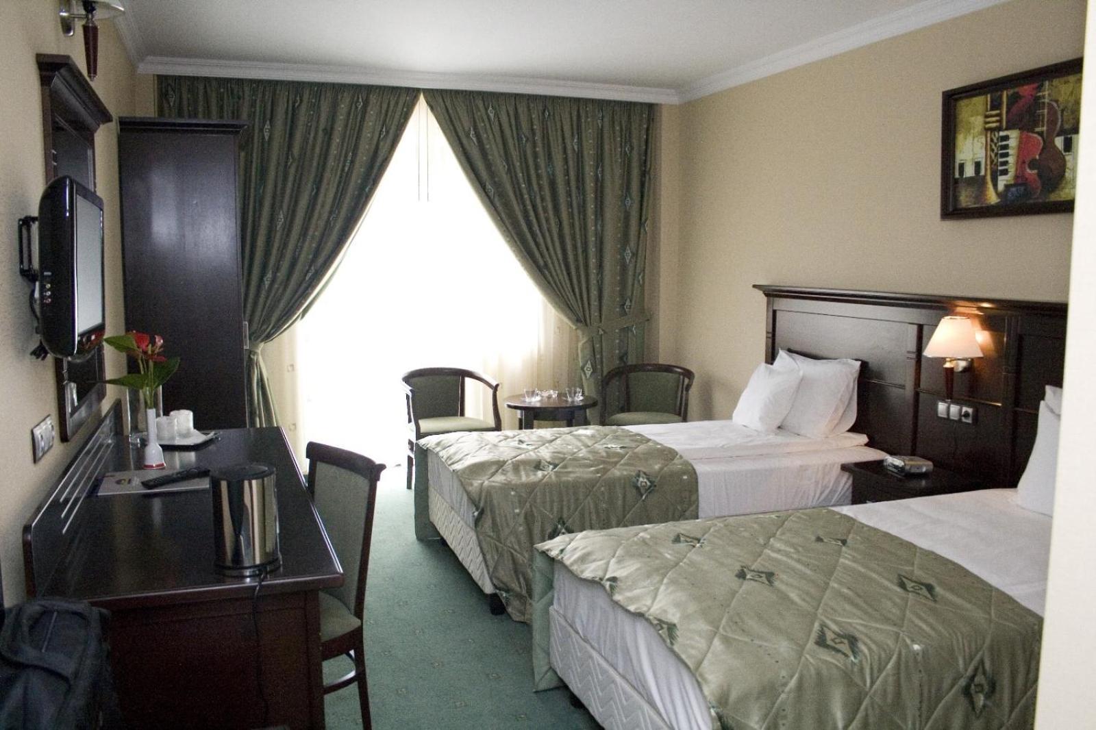 Hotel Rapsodia City Center Botoşani Dış mekan fotoğraf
