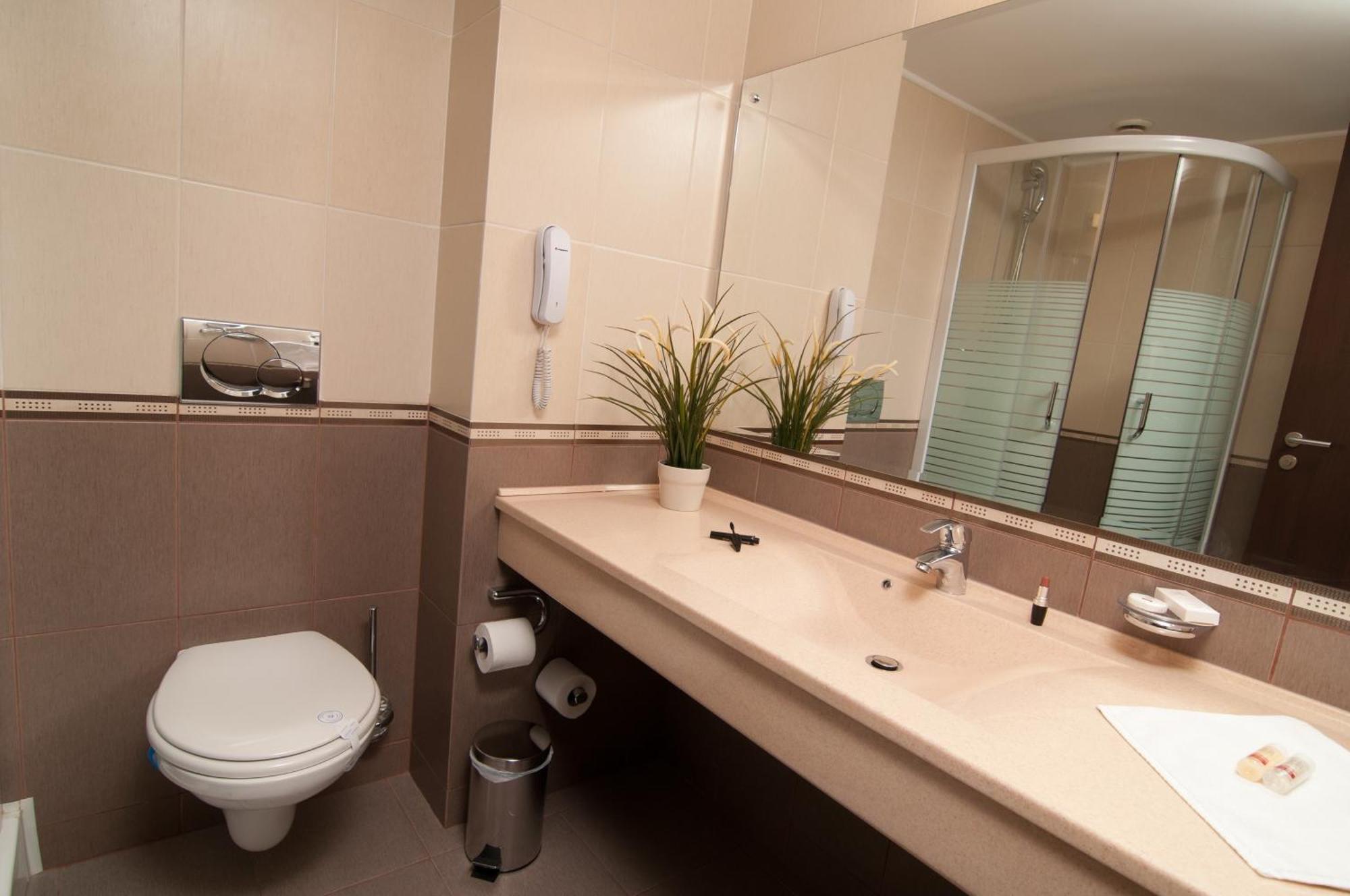 Hotel Rapsodia City Center Botoşani Dış mekan fotoğraf