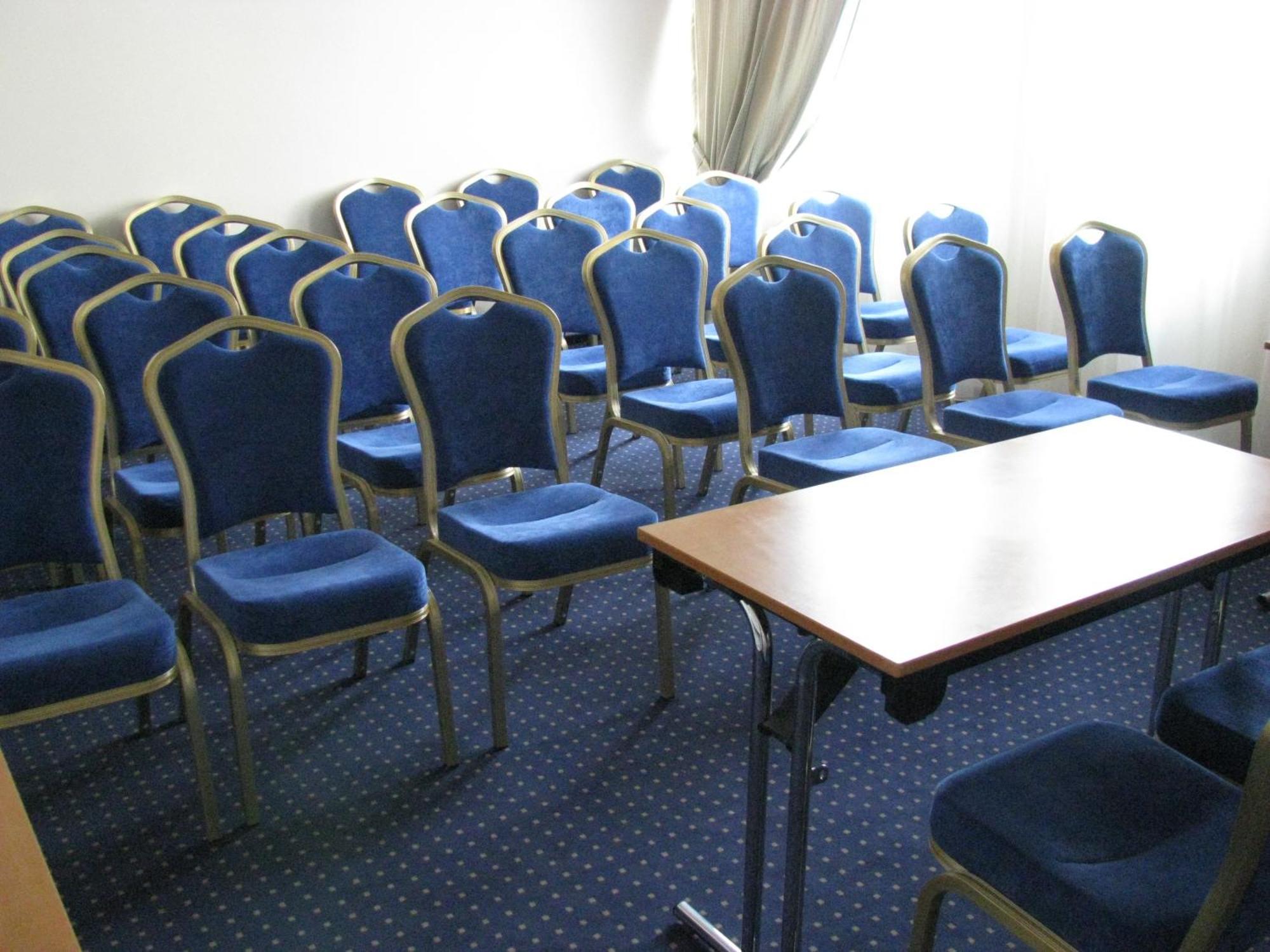 Hotel Rapsodia City Center Botoşani Dış mekan fotoğraf