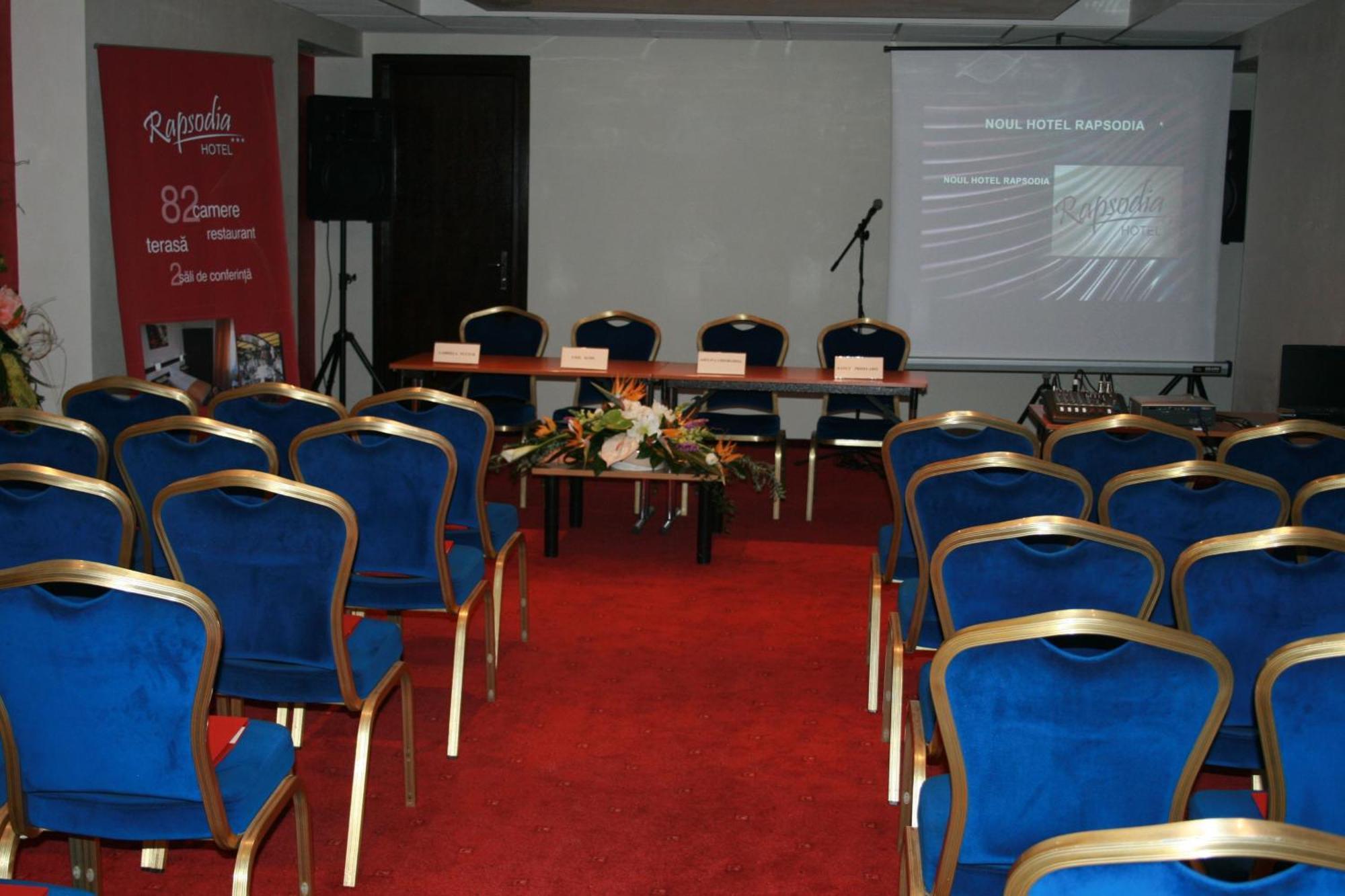 Hotel Rapsodia City Center Botoşani Konforlar fotoğraf