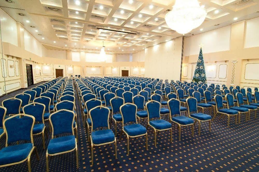 Hotel Rapsodia City Center Botoşani Dış mekan fotoğraf