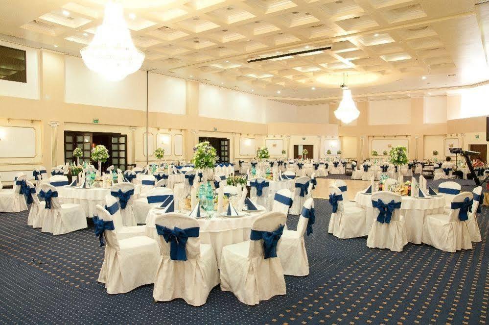 Hotel Rapsodia City Center Botoşani Dış mekan fotoğraf