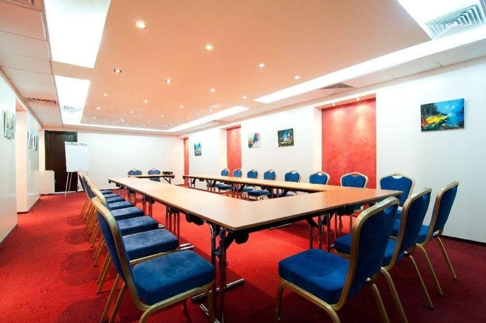 Hotel Rapsodia City Center Botoşani Dış mekan fotoğraf